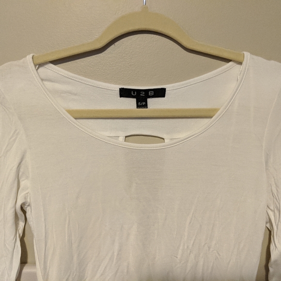 🌈10/$15🌈Gorgeous cutout white top - Picture 7 of 7